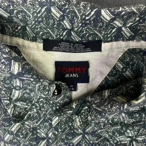 Tommy Hilfiger Button Up Shirt Men’s M blue white all over design (0239) - Picture 2 of 5